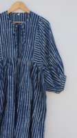 Robe Mini Indigo Florale 100% Coton Faite à la Main pour Femme, Imprimé au Bloc, Coupe Classique, Style Bohème, Manches 3/4, Été Automne, Col en V, Coupe Évasée