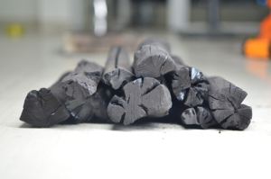 Carbón Vegetal Blanco de Madera Dura de Alta Calidad, Sin Humo, Tiempo de Combustión de 4 a 5 Horas, Empaque de 20 kg - Product Image 2