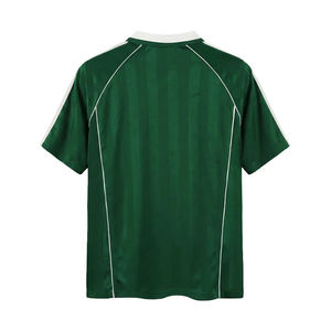 Camiseta de Fútbol Americano Verde con Cuello en V, Manga Corta, Diseño a Rayas, Secado Rápido, 100% Poliéster, Corte Regular para Niños - Product Image 2