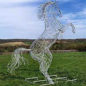 Estatua de Animal de Hierro Multicolor Hecha a Mano de Lujo |   Escultura de Jardín Pintada a Mano por un Artesano |   Ecológico, Resistente a la Intemperie y de Primera Calidad - Product Image 4