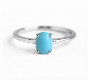 Anillo Solitario Ovalado de Plata de Ley 925 con Turquesa, Estilo Bohemia Clásico para Mujer, Chapado en Rodio, de Rhaya Jewels - Product Image 1