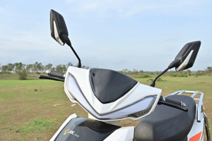 NK GTR Electric Scooter with 1200W Hub Motor IP67 Waterproof Technology Keyless Entry and Cruise Control - Product Image 4