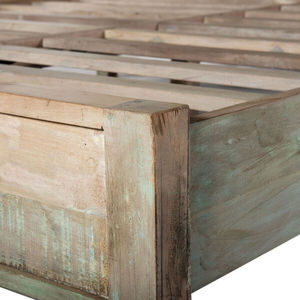 Lit plateforme king size en bois de manguier massif rustique avec tête de lit récupérée, meubles de chambre à coucher géométriques faits à la main - Product Image 4