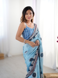 Sari en chiffon épais bleu clair imprimé numériquement avec motifs ethniques pour femmes, style décontracté Inde Pakistan - Product Image 1