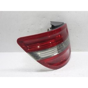 Luz Trasera Izquierda Usada Clase B A1698202564 - Product Image 3
