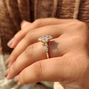 Bague en diamant taille marquise avec serti accentué en forme de pont, diamant de laboratoire, or blanc, rose et jaune 14 carats, bijoux de mariage pour femme - Product Image 4