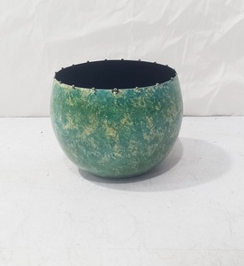 Maceta Redonda de Metal con Acabado Dorado Texturizado, Maceta Decorativa para Interiores y Exteriores, Maceta Moderna de Hierro para Hogar y Balcón - Product Image 5