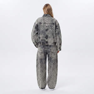 Conjunto de chándal vaquero vintage para mujer: Chaqueta lavada con cuello vuelto y pantalones anchos de mezclilla. - Product Image 3