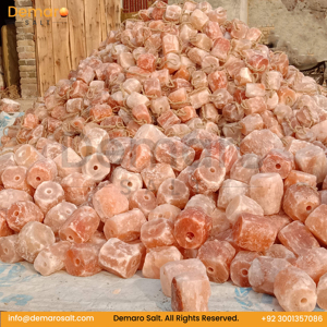2025 Vente en gros de pierres à lécher au sel pour animaux, 1,5-2 kg de sel himalayen naturel, prix direct usine Pakistan, pour chevaux et animaux - Product Image 6
