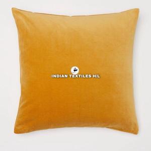 Housse de coussin carrée en velours H/L, style minimaliste, couleur unie, imprimée, lavable, pour la décoration, par Indian Textiles - Product Image 3