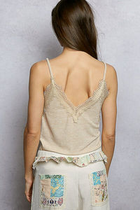 เสื้อสายเดี่ยวคอวีลูกไม้ลายลูกไม้ - Product Image 4