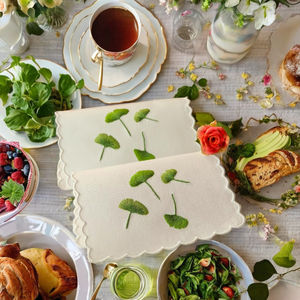 Servilletas de Lino Verde Ginkgo para Cócteles – Servilletas Reutilizables 100% Lino Natural, Diseño de Hojas Botánicas Frescas para Bar, Fiesta - Product Image 4