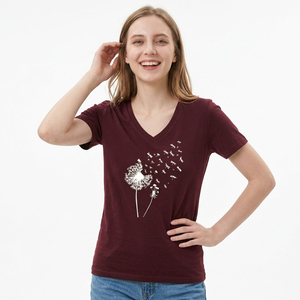 เสื้อยืดคอวีพิมพ์ลายกราฟิกตามสั่งสำหรับผู้หญิง ผ้าฝ้ายเรียบ แขนสั้น ทรงเข้ารูป เสื้อผู้หญิงสไตล์อาร์ติสติก ผู้ผลิต - Product Image 5