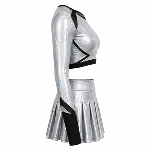 Uniforme de Animadora Metálico Holográfico Personalizable al por Mayor, Top Corto Brillante de Manga Larga para Mujer, Top de Baile con Pliegues - Product Image 2
