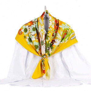 Écharpe en soie à motifs chic pour femmes, écharpe en soie respirante d'été pour femmes, foulard en soie de style créateur pour femmes - Product Image 5