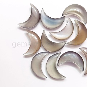 Pierre de lune grise naturelle chatoyante, facettée en croissant de 12 mm, sculptée à la main, breloque en pierre précieuse, prix de gros en vrac pour la fabrication de bijoux - Product Image 6