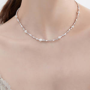 Collar de Gargantilla Fina de Alta Gama para Mujer, Lujo Ligero, Perla de Agua Dulce, Diseño de Nicho Famoso en Internet, Plata Desgastada - Product Image 3