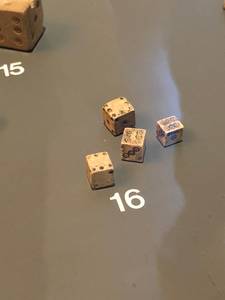 Dés de jeu artisanaux en os, dés longs pour jeux de société à prix de gros - Product Image 3