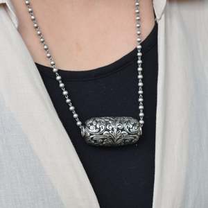 Collier pendentif fin Meera Jaipur Karma Sliver - Product Image 2