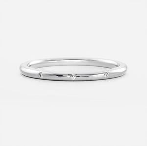 Anillo de compromiso apilable de lujo con moissanita de corte brillante y banda de circonitas, chapado en oro de plata de ley 925, 2 gramos - Product Image 4