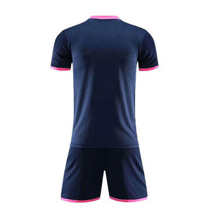 Maillots de football sur mesure en gros, impression par sublimation, respirants et grandes tailles - Product Image 2