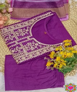 สินค้ามาใหม่ ชุดผ้าฝ้ายทอลายสลับสี เสื้อ+กางเกง+ผ้าคลุมไหล่ ชุดสำหรับงานเทศกาล ราคาขายส่ง เสื้อผ้าชาติพันธุ์สุดหรู - Product Image 2