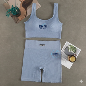 Conjunto de Yoga sin Costuras para Bebés y Niños Pequeños 2026, Traje Deportivo Sexy con Sujetador Deportivo en V Profundo y Pantalones Cortos, 100% Nailon Antiarrugas de Secado Rápido - Product Image 1