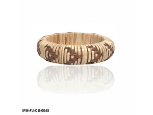 Brazalete Artesanal de Fibra Natural Marrón Sierra, Tejido con Canela, Diseño de Punta de Flecha, Joyería Boho Sostenible - Product Image 6