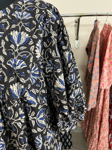 Robe en coton pour femmes indiennes, imprimée à la main, broderie florale, longueur maxi décontractée, avec pompon, mode durable - Product Image 2