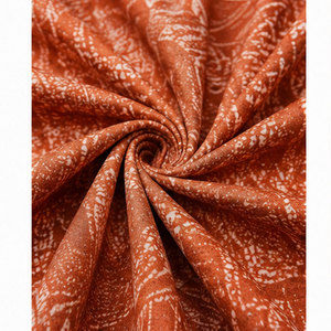 Chemise imprimée élégante pour homme avec un design numérique accrocheur, un matériau de qualité supérieure et un confort durable pour toutes les occasions - Product Image 6