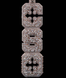 Pendentif minimaliste en moissanite avec un éclat brillant, design moderne et élégant, idéal pour les occasions décontractées au bureau ou les occasions spéciales - Product Image 4