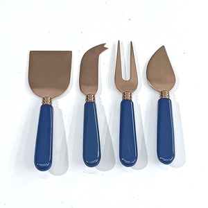 Nuevo diseño Venta directa de fábrica Mango de diseño de serpiente de acero inoxidable Cortador de mantequilla de plata Juego de cuchillos para rebanar queso - Product Image 5