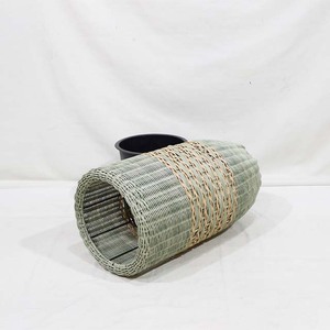 Vase en plastique à motif tressé circulaire, très vendu, pour plantes d'intérieur, style minimaliste, gris et tons naturels - Product Image 2