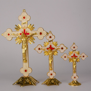 Crucifix religieux en métal sur pied, conçu sur mesure pour la vente en gros, décoré d'une croix murale - Product Image 4