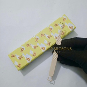 แหนบดัดขนตา สแตนเลส ปลายเรียบ แม่นยำ 90 องศา บรรจุภัณฑ์กล่องแบบกำหนดเอง - Product Image 4