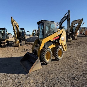 Chargeuse CAT 236D3 de haute qualité, état neuf, disponible avec des caractéristiques durables, compacte et polyvalente - Product Image 5