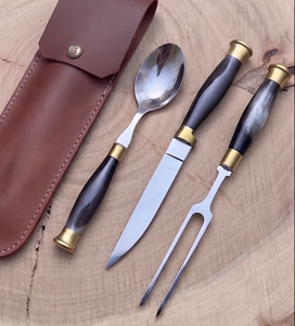 Ensemble de couverts de luxe noir et or, élégants en acier inoxydable, idéal pour les fêtes, les cadeaux, les dîners de prestige et les restaurants - Product Image 1