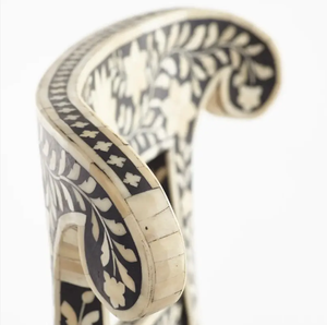 Chaise de salle à manger moderne haut de gamme en os incrusté, design floral, faite à la main, pour hôtels et usage extérieur - Product Image 3