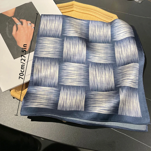 1 pièce Foulard carré en soie simulée à carreaux de 70 cm pour femme, style simple et frais, polyvalent pour la tête, les sacs et les vêtements - Product Image 2