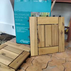 Wholesale European <b>Brushed</b> Square Exterior UV-Resistant Eco-Friendly Anti-Slip DIY Interlocking WPC <b>Decking</b> Outdoor 12" X 12" - Product Image 3