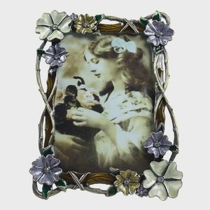 Cadre photo rectangulaire en métal orné, style vintage, décoratif, horizontal, personnalisable, design floral - Product Image 1