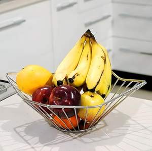 Panier de rangement contemporain en métal maillé, organisateur de placard durable pour la maison - Product Image 6