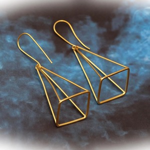 Boucles d'oreilles rectangulaires géométriques en laiton plaqué or, bijoux modernes en métal soudé - Product Image 3