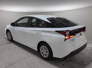 รถยนต์ Prius ปี 2022 ดีเซล SUV พวงมาลัยซ้าย เบาะหนัง ยาง R17 ภายในสีอ่อน สภาพใช้งานมาแล้ว - Product Image 2