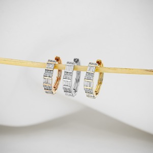 Pendientes de Aro de Oro Blanco de 18k con Diamantes, Corte Baguette y Redondo, Aros Articulados, Brillantes, Joyería Fina de Lujo para Boda, Regalo Elegante - Product Image 6