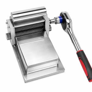 Machine à greffe cutanée en acier inoxydable, disponible en plusieurs types, pour les interventions chirurgicales de brûlures, pour l'élargissement des greffes cutanées, outils chirurgicaux - Product Image 1