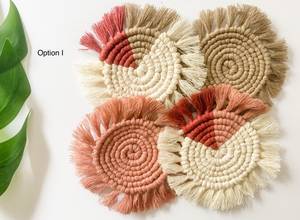 Sous-verres en macramé faits à la main Curio Craft, en polyester et coton, style moderne, avec bordure à franges, résistants à la chaleur, plusieurs tailles disponibles - Product Image 5