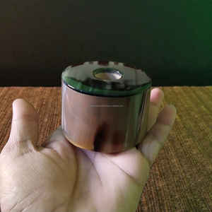 Support de lampe artisanal en corne de buffle noire naturelle, éco-responsable, base d'éclairage décorative haut de gamme pour la maison et la décoration intérieure - Product Image 2