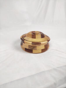 Plat à gratin vintage en bois fait main avec couvercle en acier inoxydable, écologique, vente en gros en vrac en provenance d'Inde au prix d'usine - Product Image 5