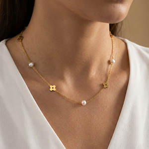 תכשיטי תליון תלתן מפלדת אל-חלד, זהב 18 קראט, פנינה מתוקת מים לנשים, סט שרשרת וצמיד תלתן ארבעה עלים למזל טוב - Product Image 4